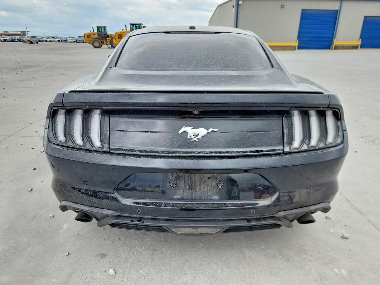 2020 Ford Mustang - zdjęcie 6