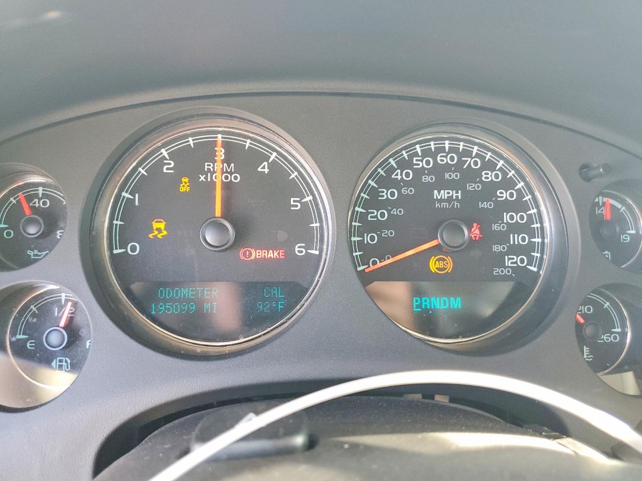 2013 Chevrolet Tahoe C1500 Lt - zdjęcie 9