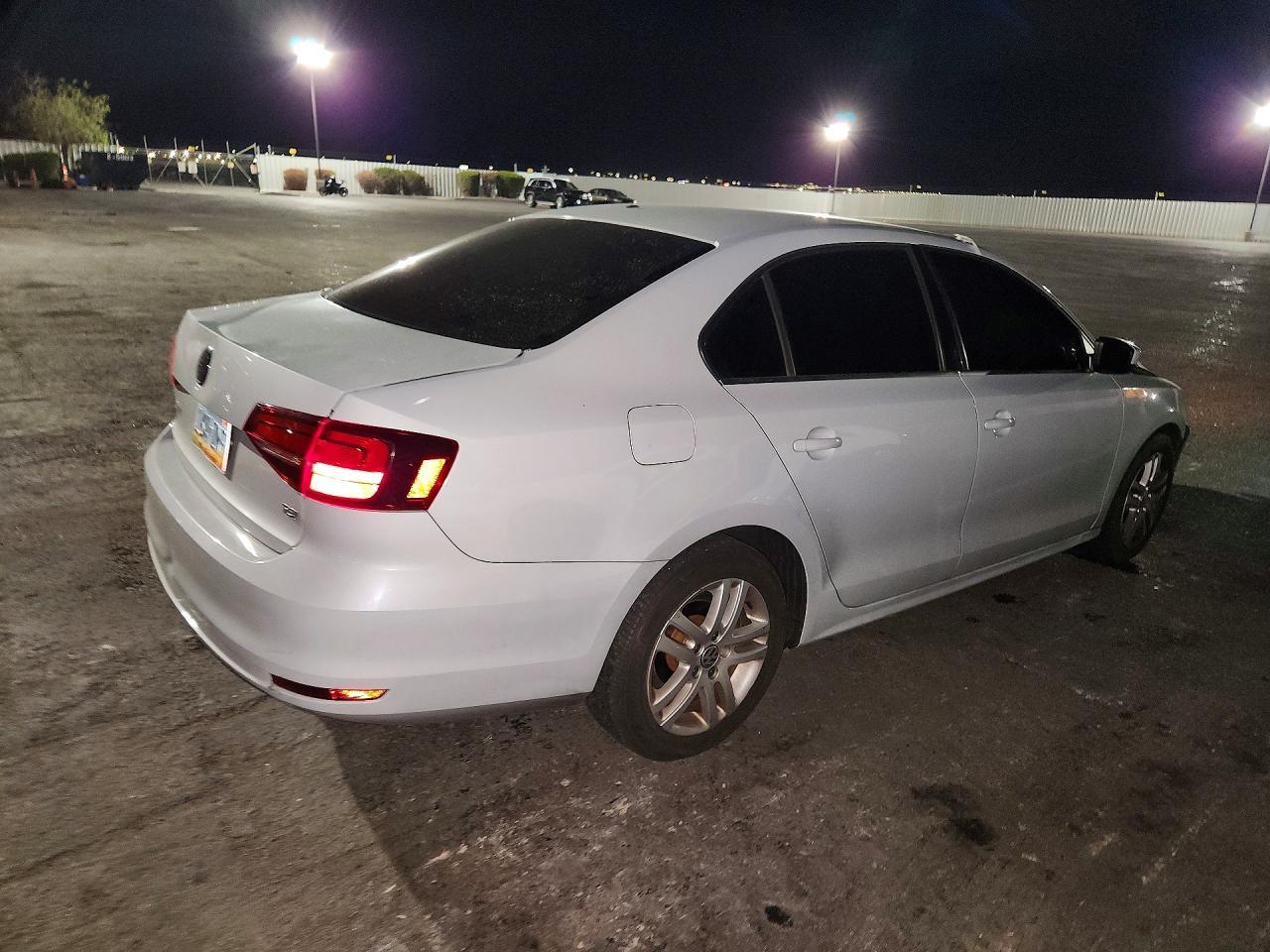 2017 Volkswagen Jetta S - zdjęcie 3