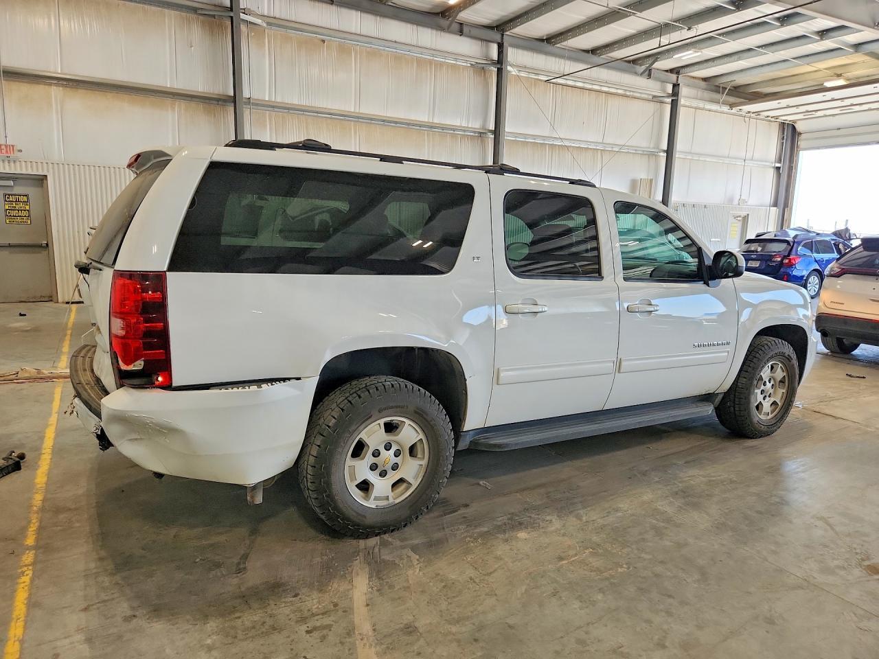 2014 Chevrolet Suburban K1500 Lt - zdjęcie 3