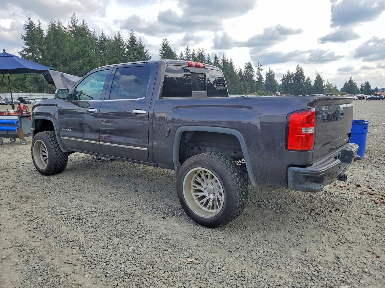 2015 GMC Sierra K1500 Denali - zdjęcie 2
