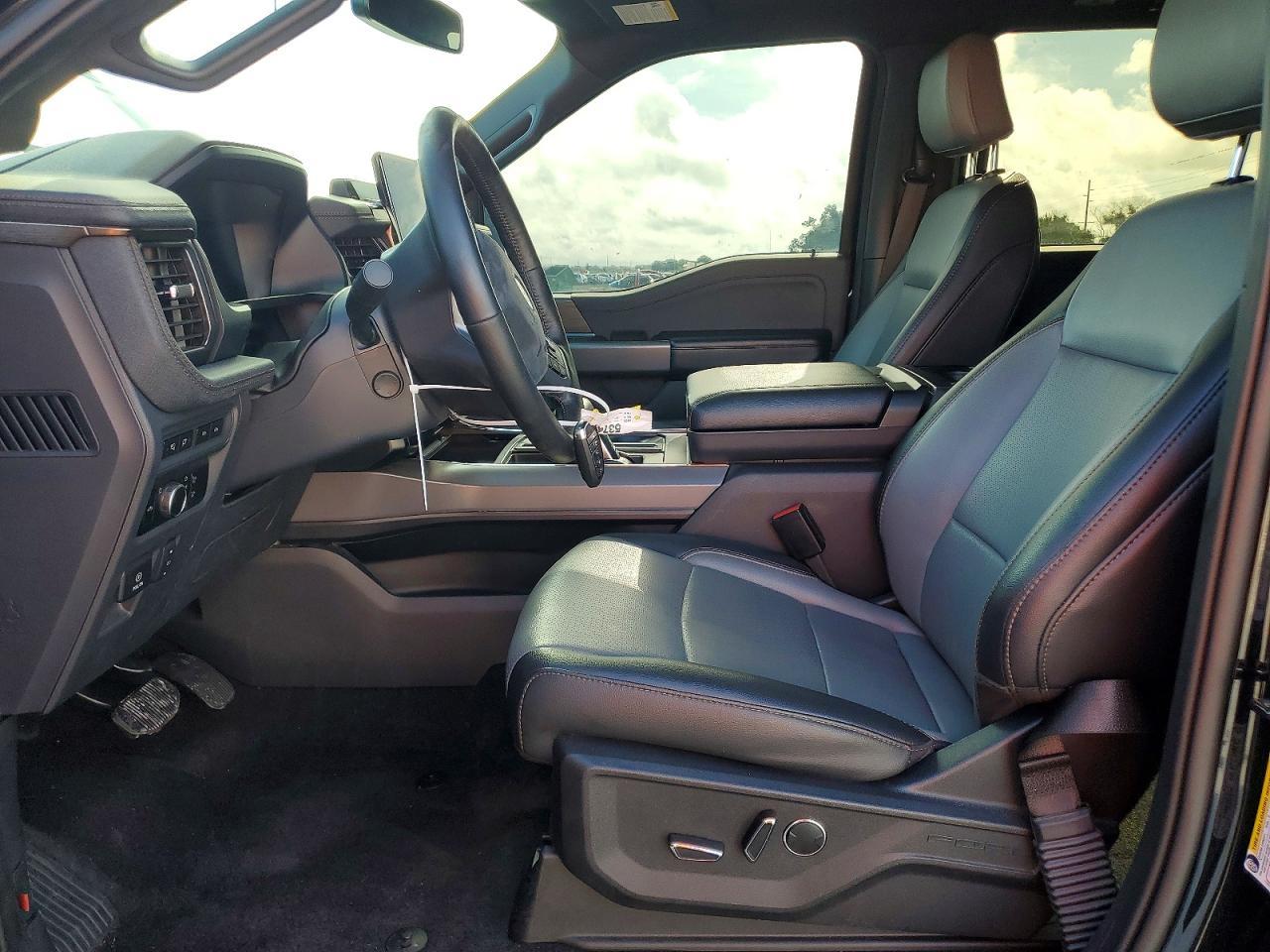 2024 Ford F150 Lightning Lariat - zdjęcie 7