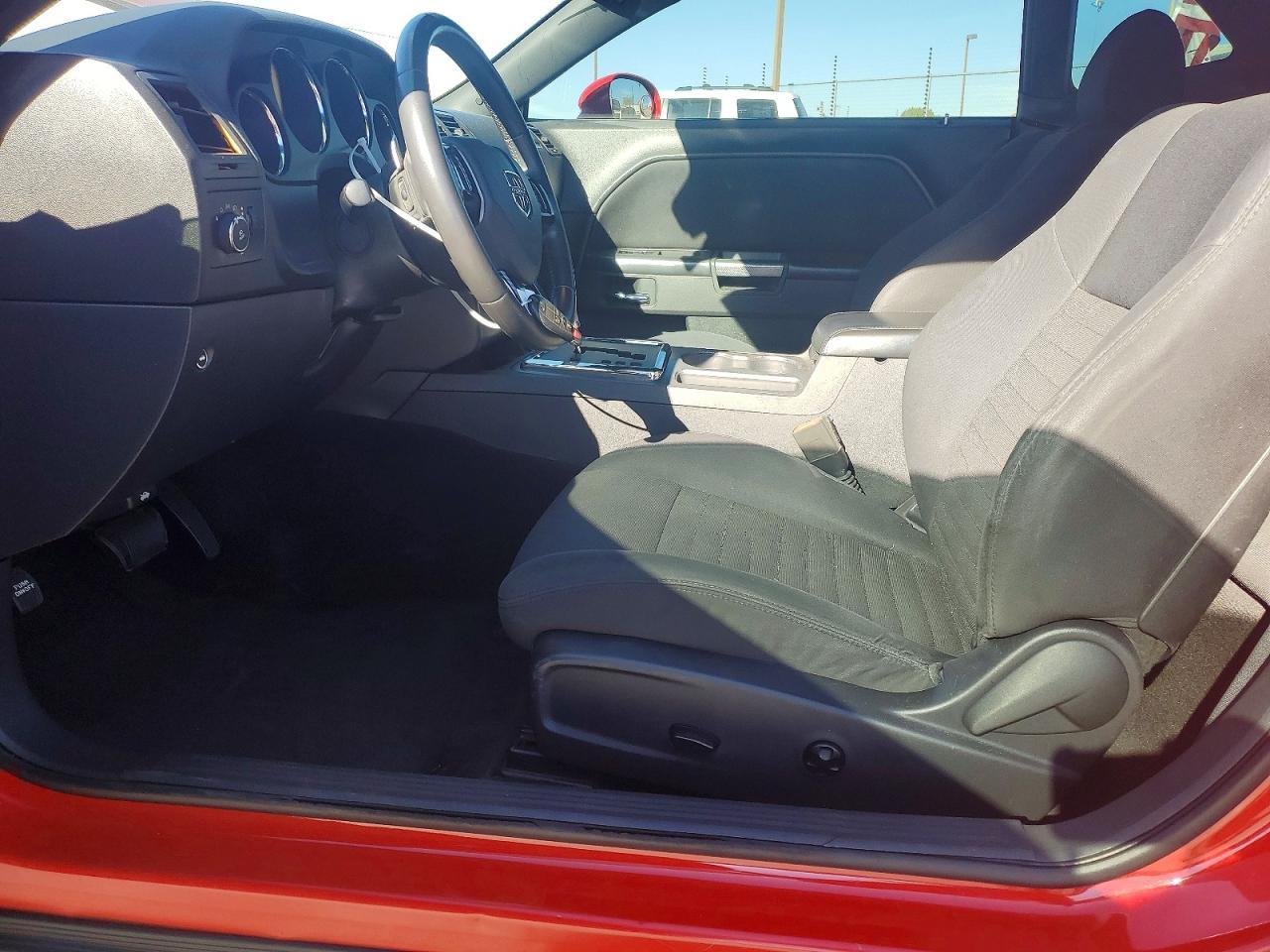 2014 Dodge Challenger R/T - zdjęcie 7