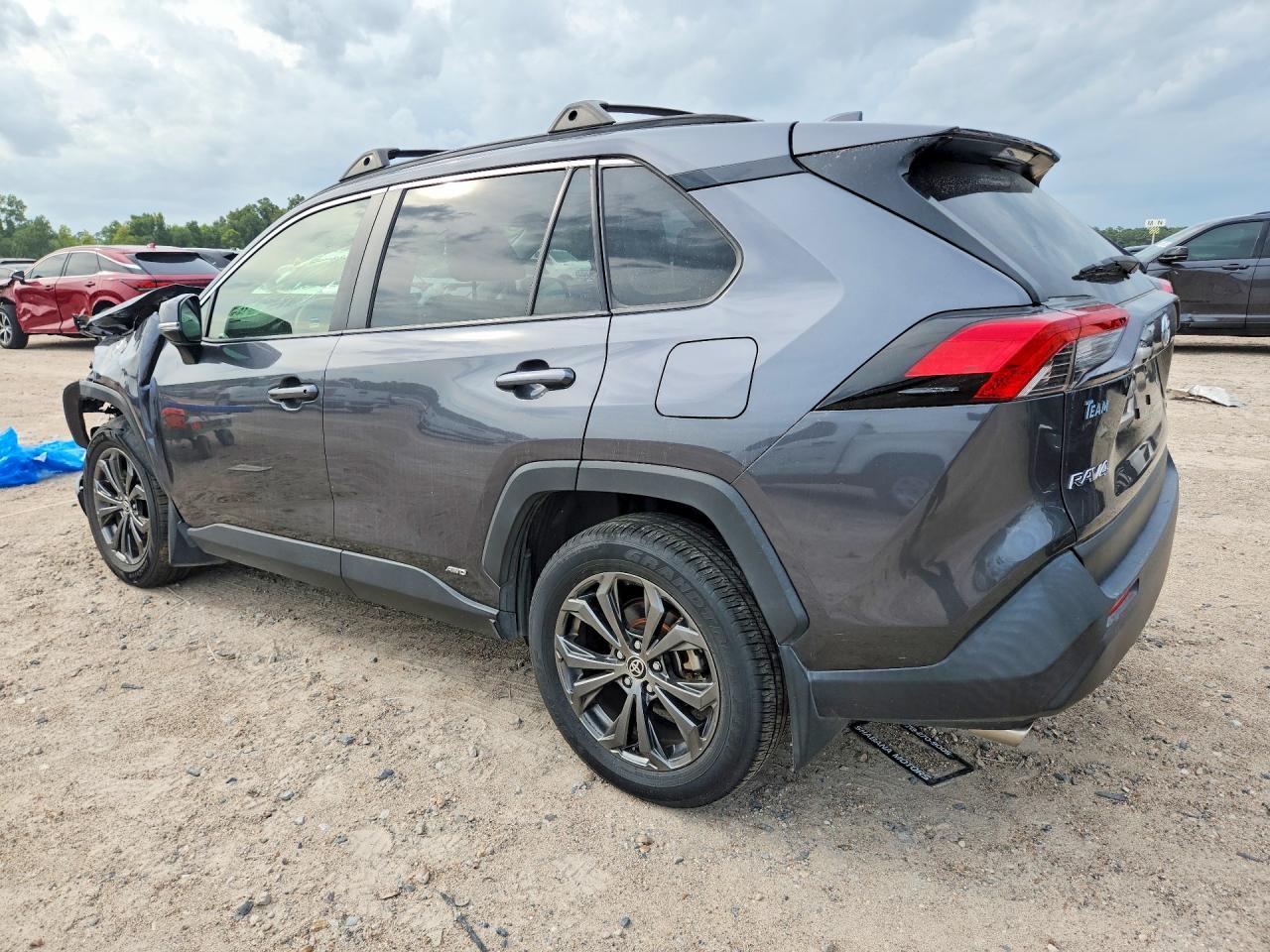 2023 Toyota Rav4 Xle Premium - zdjęcie 2