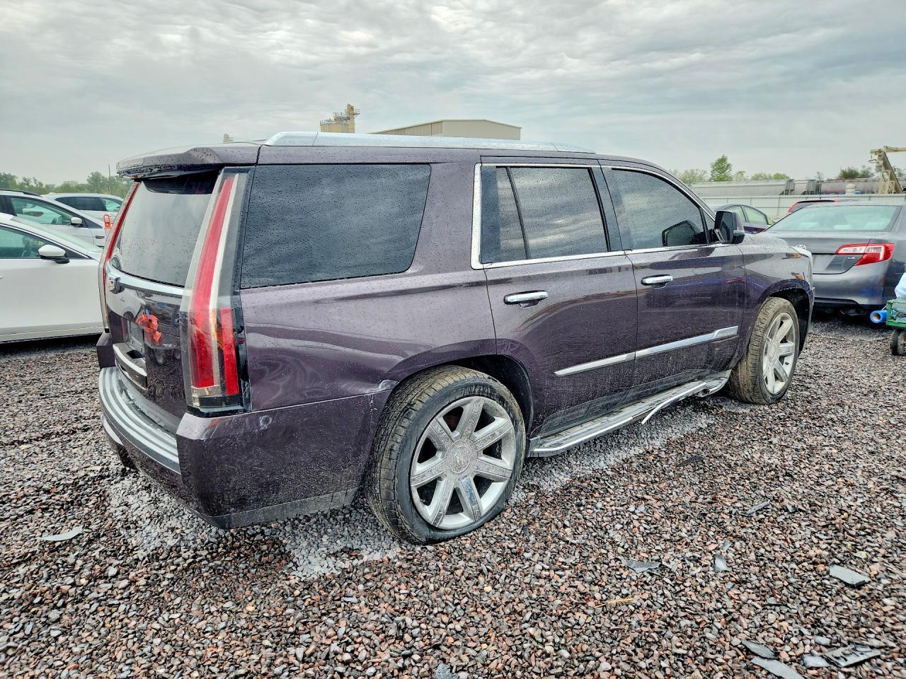2015 Cadillac Escalade Luxury - zdjęcie 3