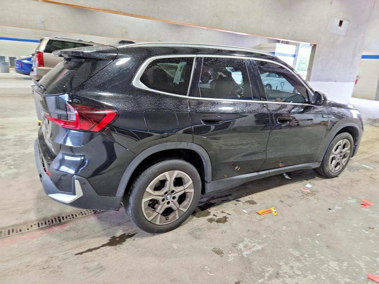 2023 BMW X1 xDrive28I - zdjęcie 3