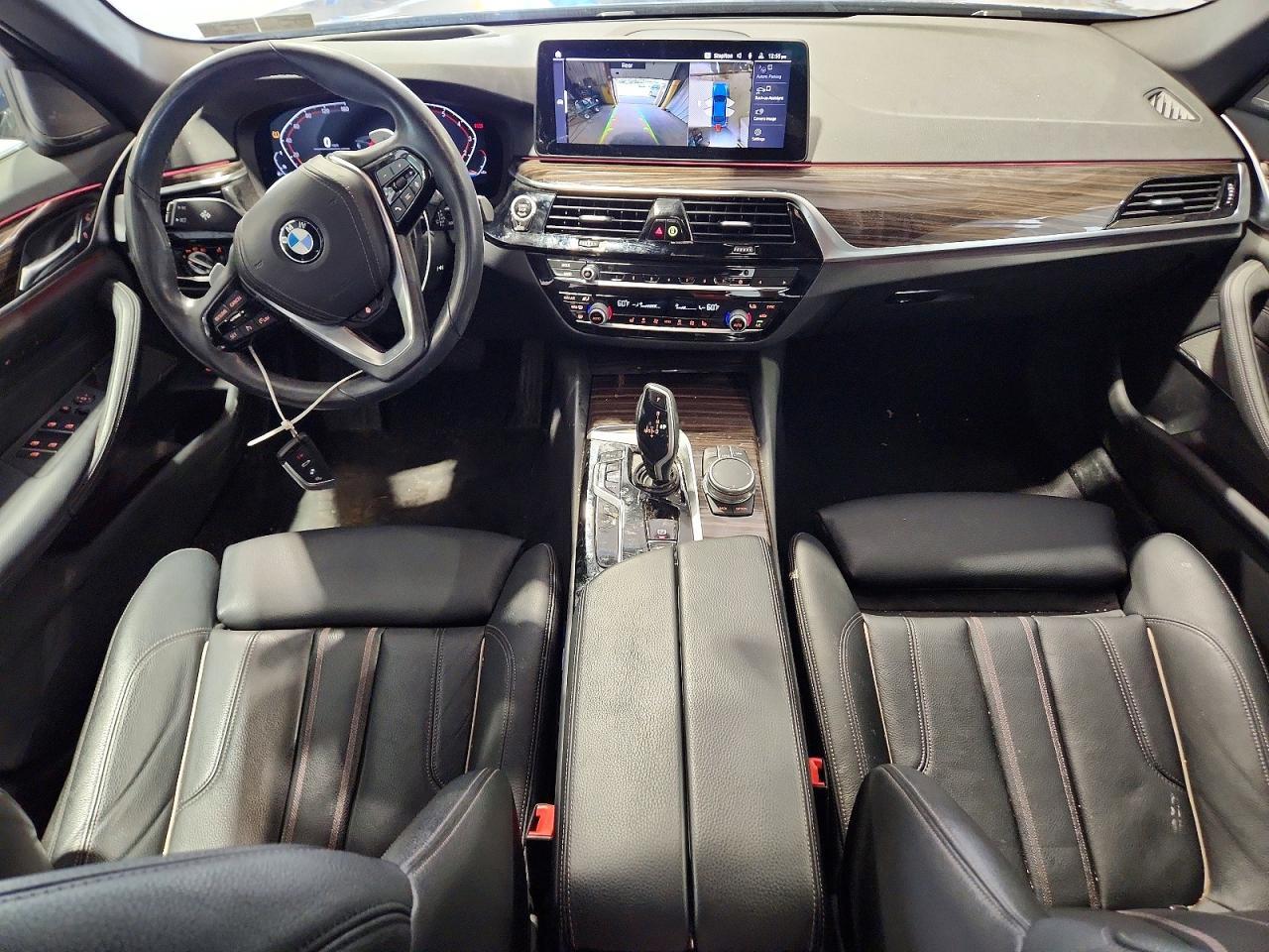 2021 BMW 530 Xi - zdjęcie 8