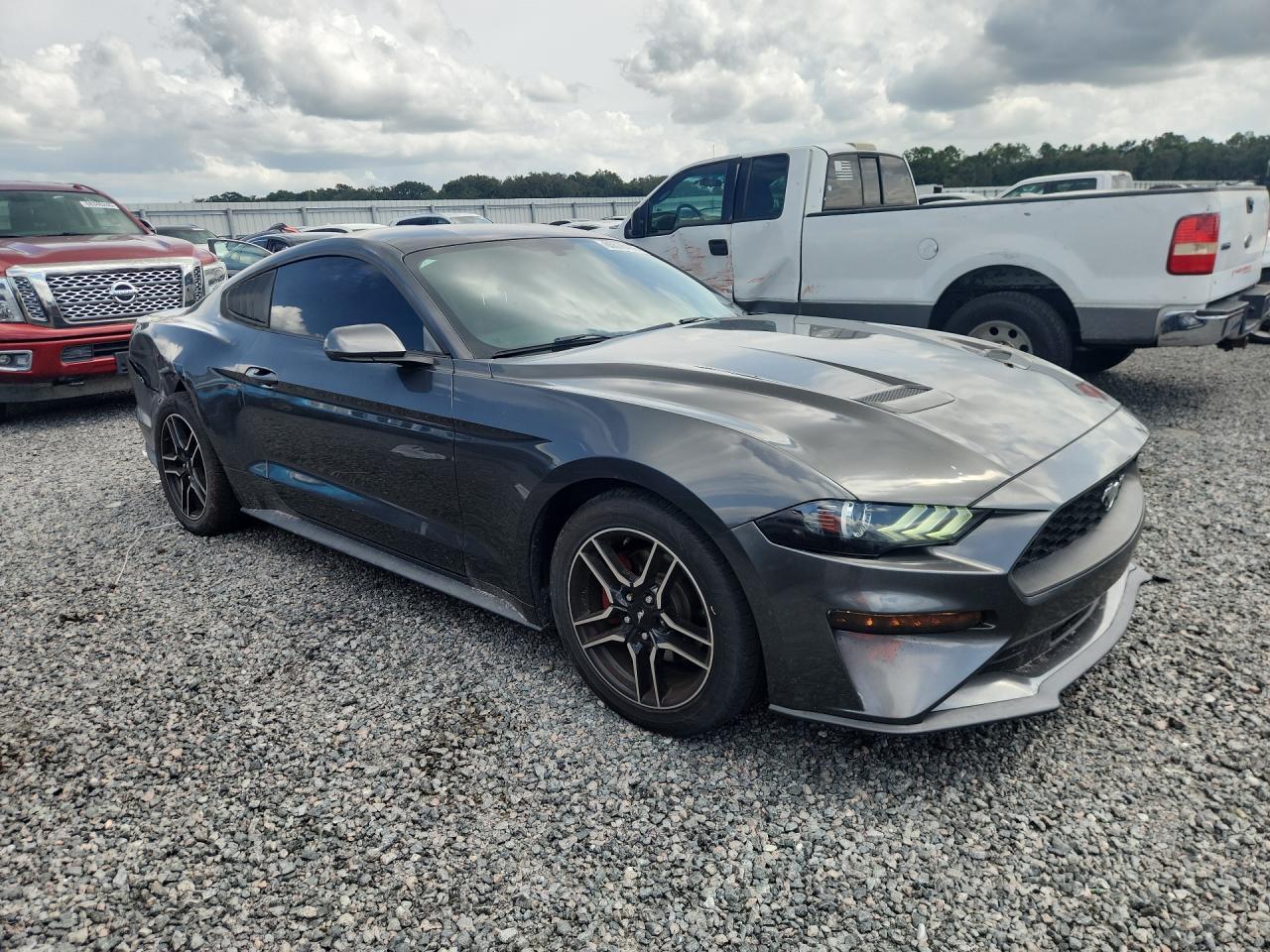 2019 Ford Mustang - zdjęcie 4