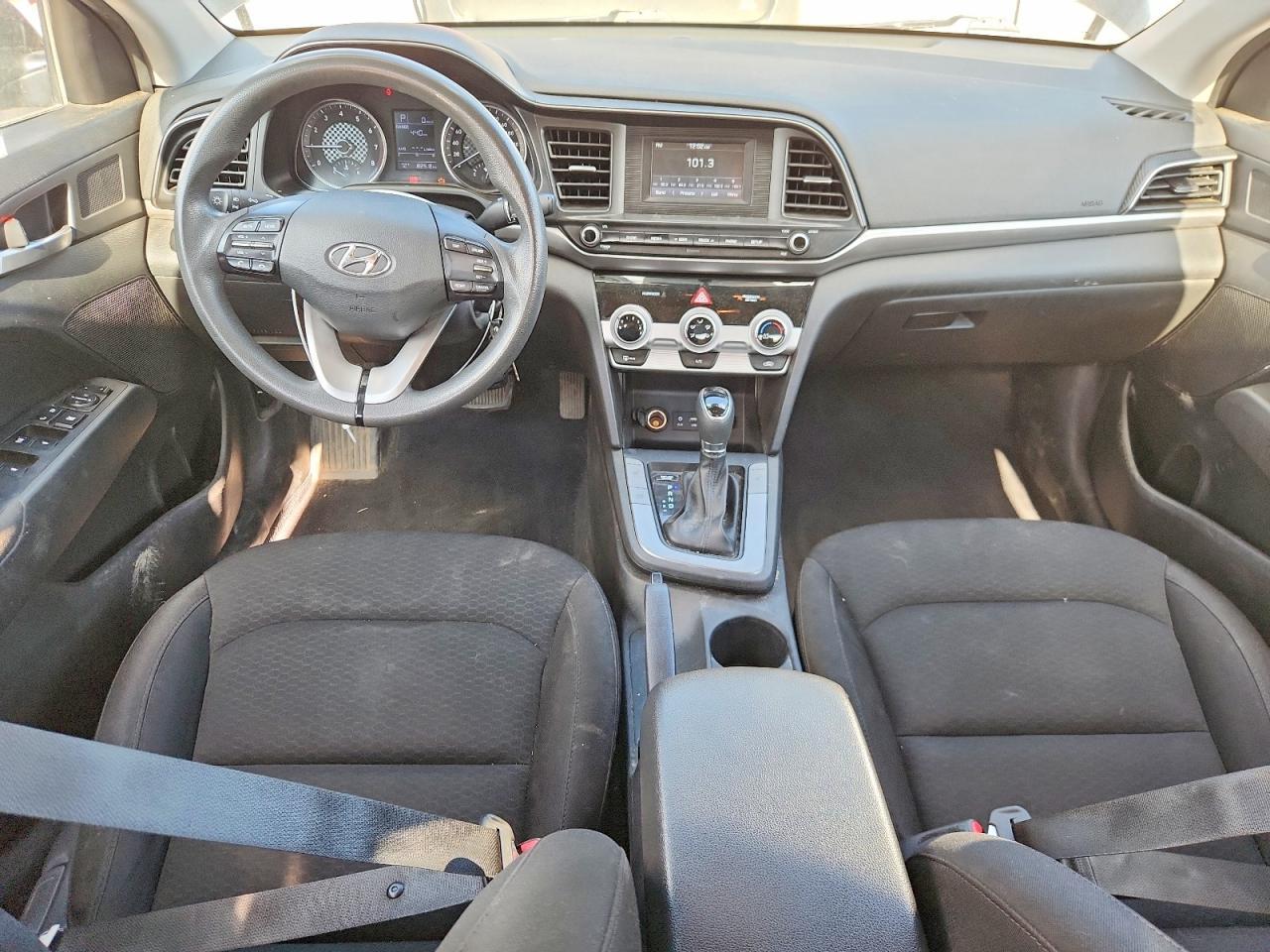 2020 Hyundai Elantra Se - zdjęcie 8