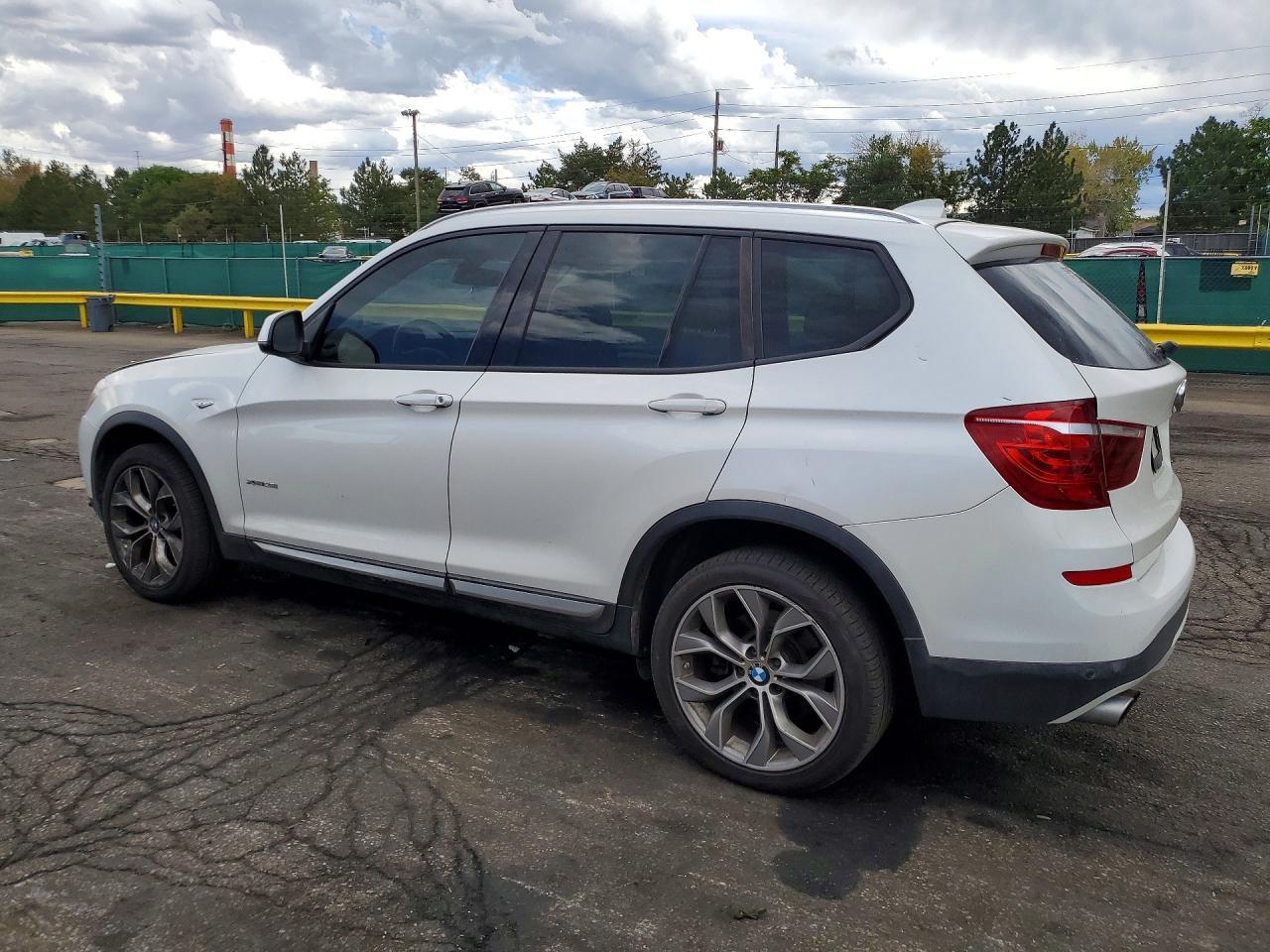 2015 BMW X3 xDrive28I - zdjęcie 2