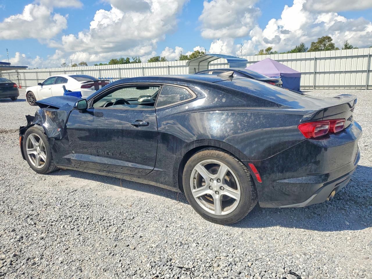 2020 Chevrolet Camaro Ls - zdjęcie 2