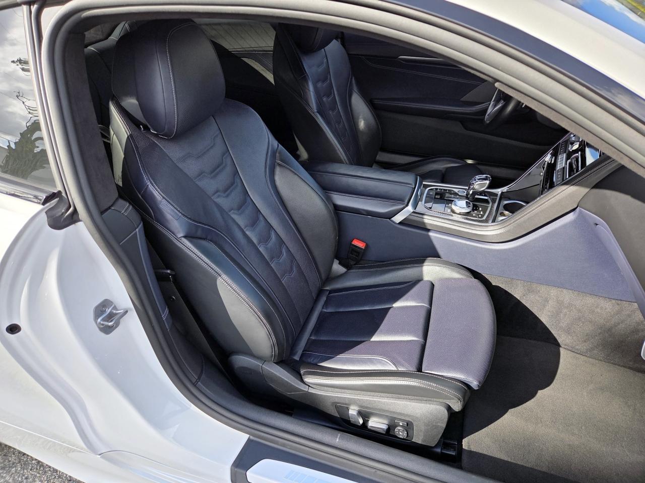 2022 BMW M850Xi - zdjęcie 5