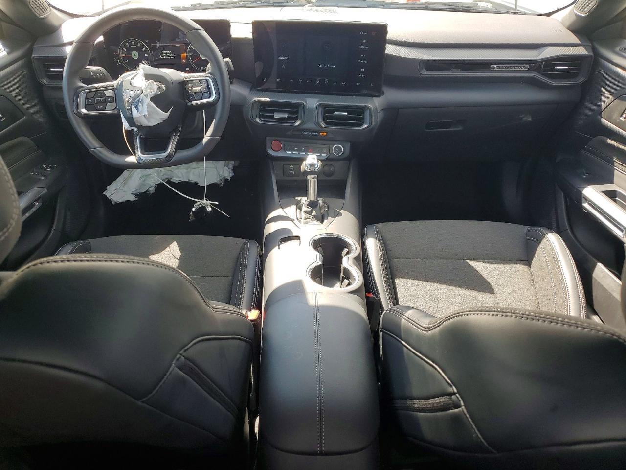 2026 Ford Mustang - zdjęcie 8