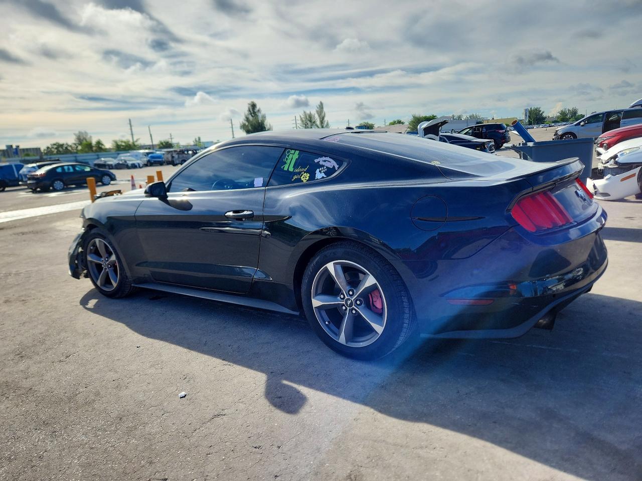 2017 Ford Mustang - zdjęcie 2