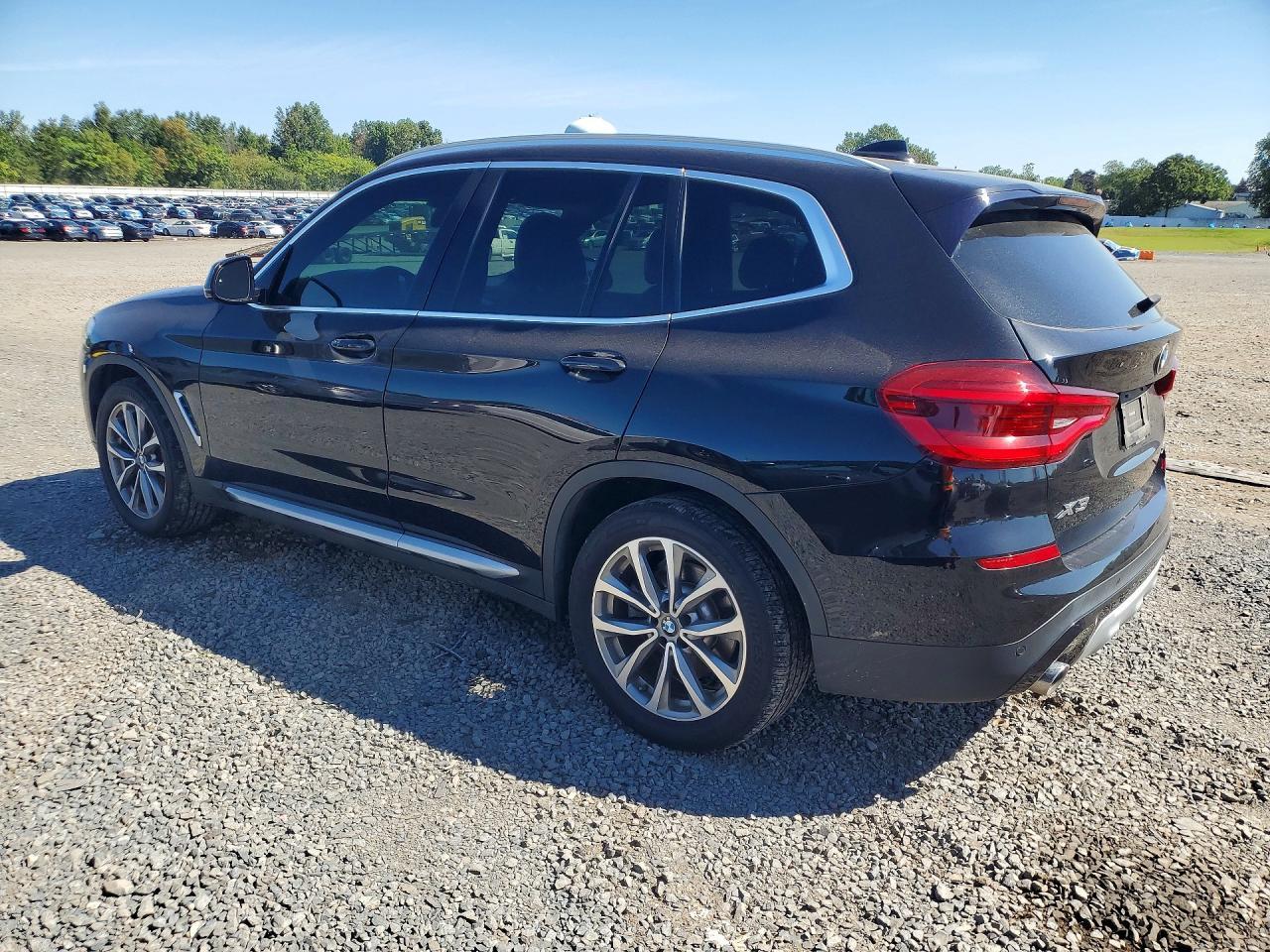 2019 BMW X3 xDrive30I - zdjęcie 2