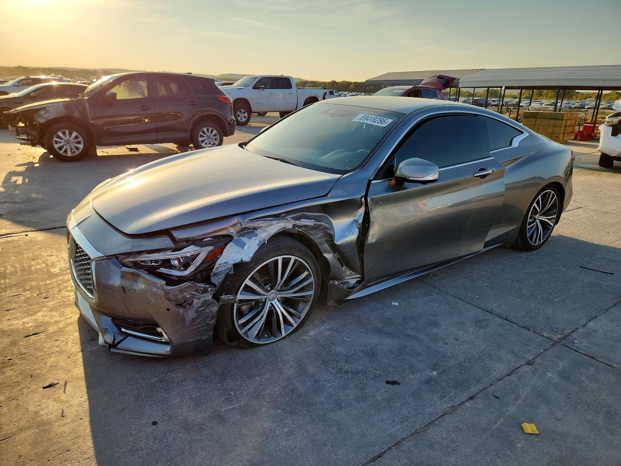 2018 Infiniti Q60 3.0T Luxe - zdjęcie główne