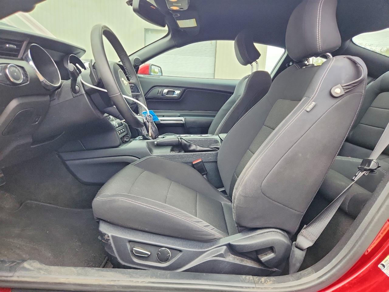2015 Ford Mustang - zdjęcie 7