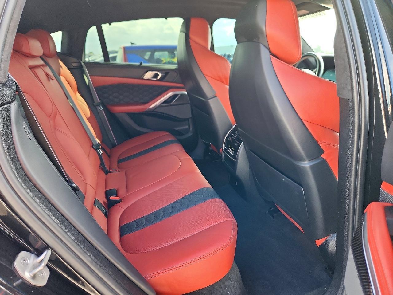 2022 BMW X6 M - zdjęcie 11