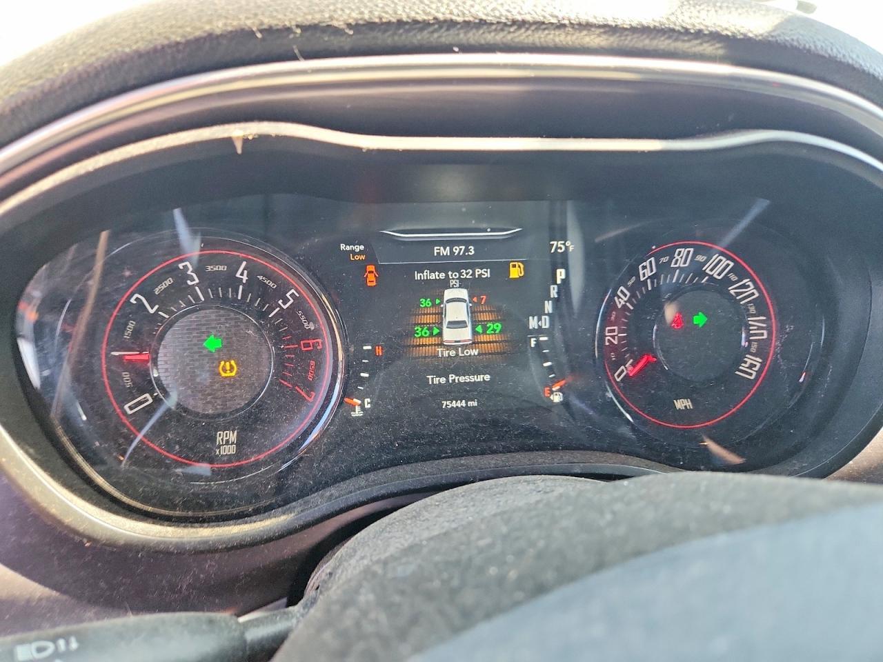2016 Dodge Challenger R - zdjęcie 9