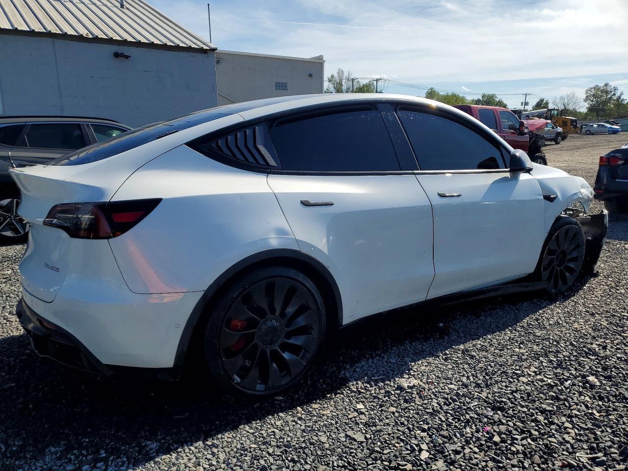 2022 Tesla Model Y - zdjęcie 3