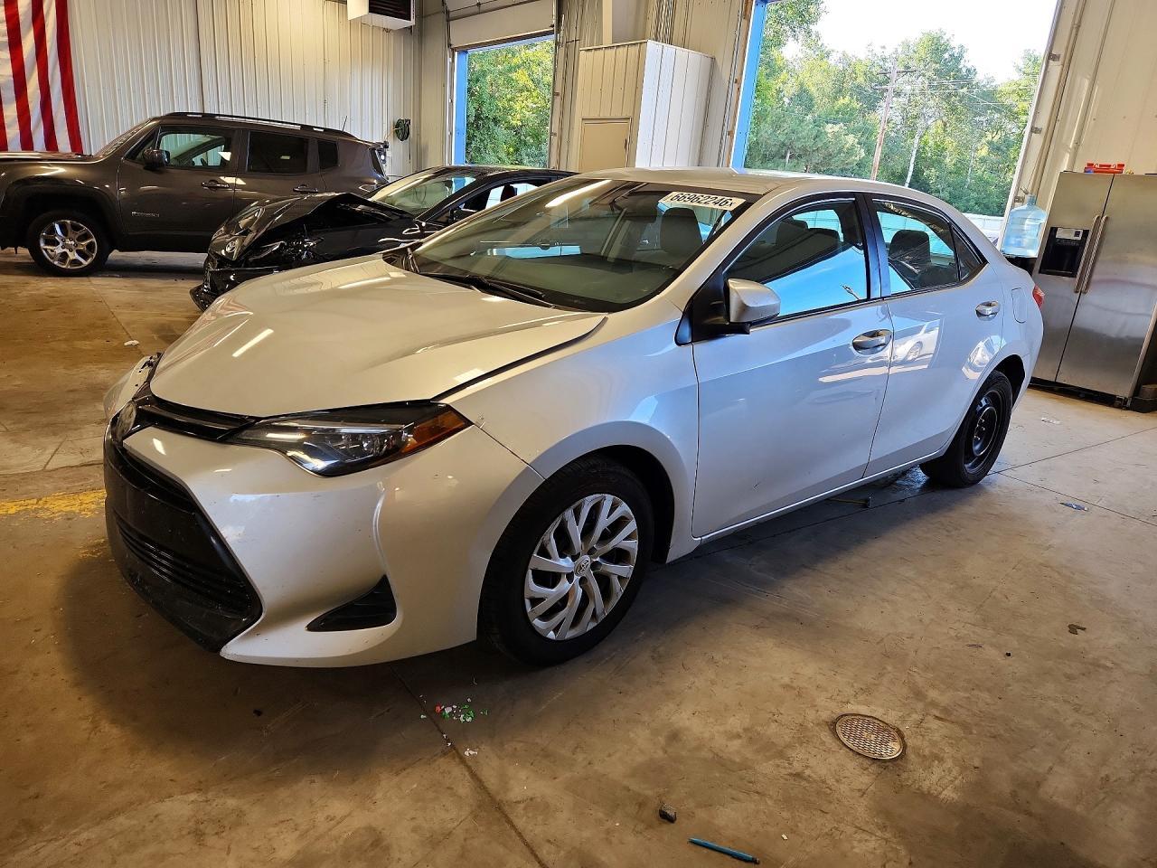 2017 Toyota Corolla Le - zdjęcie główne