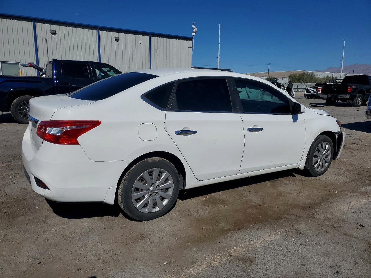2016 Nissan Sentra S - zdjęcie 3