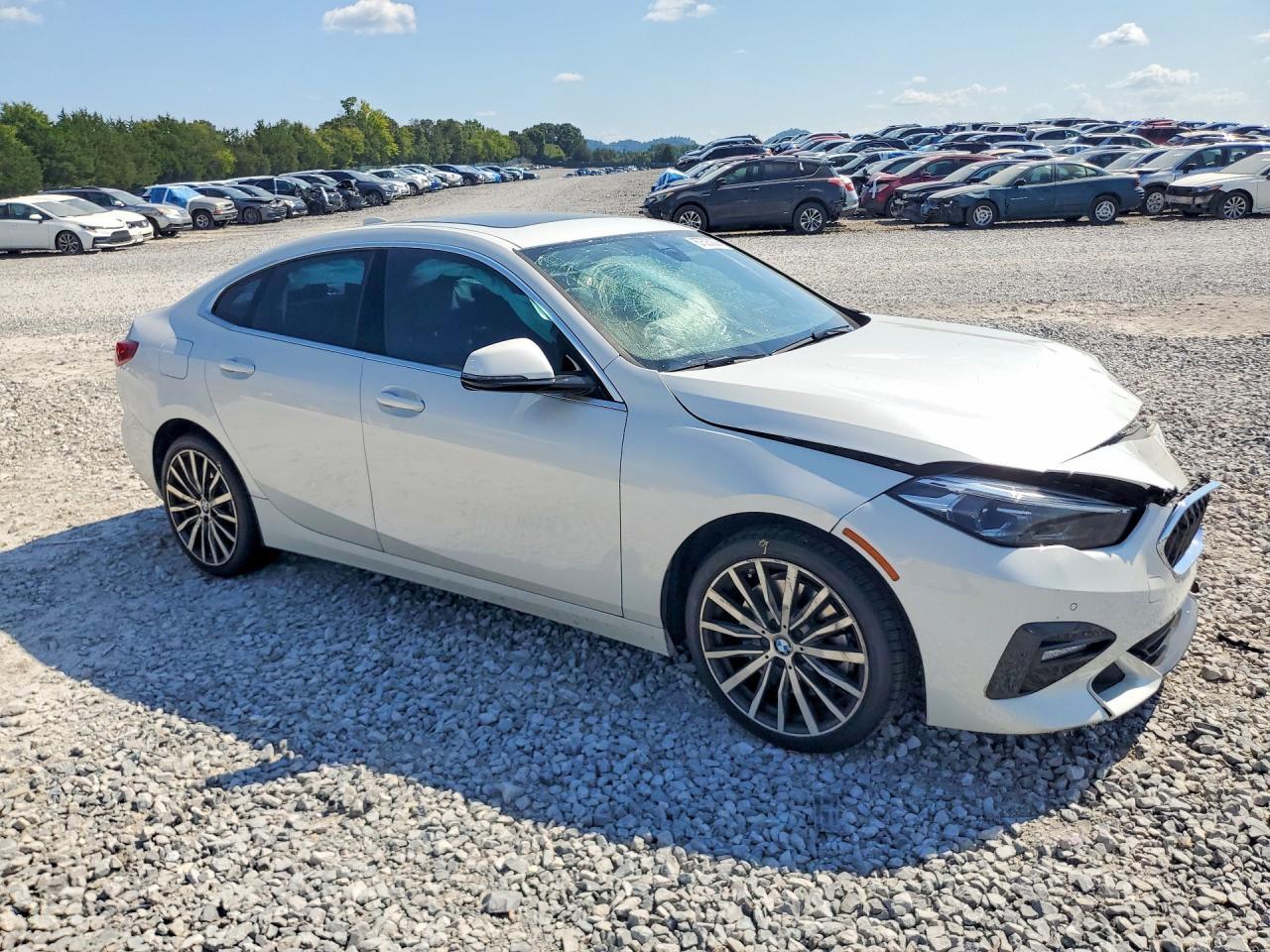 2021 BMW Seria 2 228i - zdjęcie 4