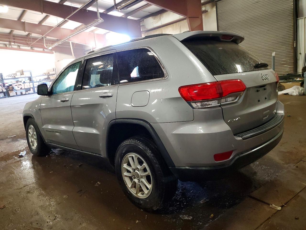 2019 Jeep Grand Cherokee Laredo - zdjęcie 2