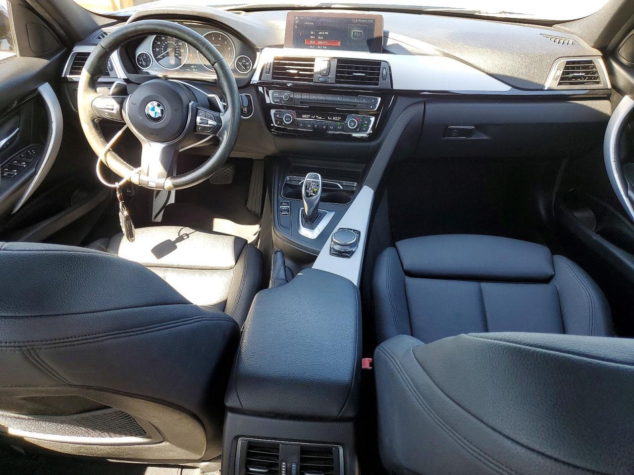 2018 BMW 330 I - zdjęcie 8