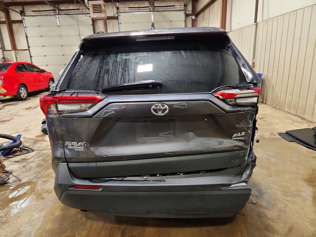 2025 Toyota Rav4 Xle Premium - zdjęcie 6