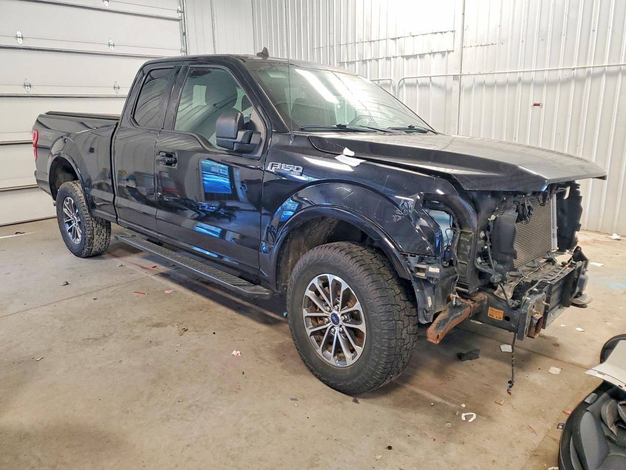 2020 Ford F150 Super Cab - zdjęcie 4
