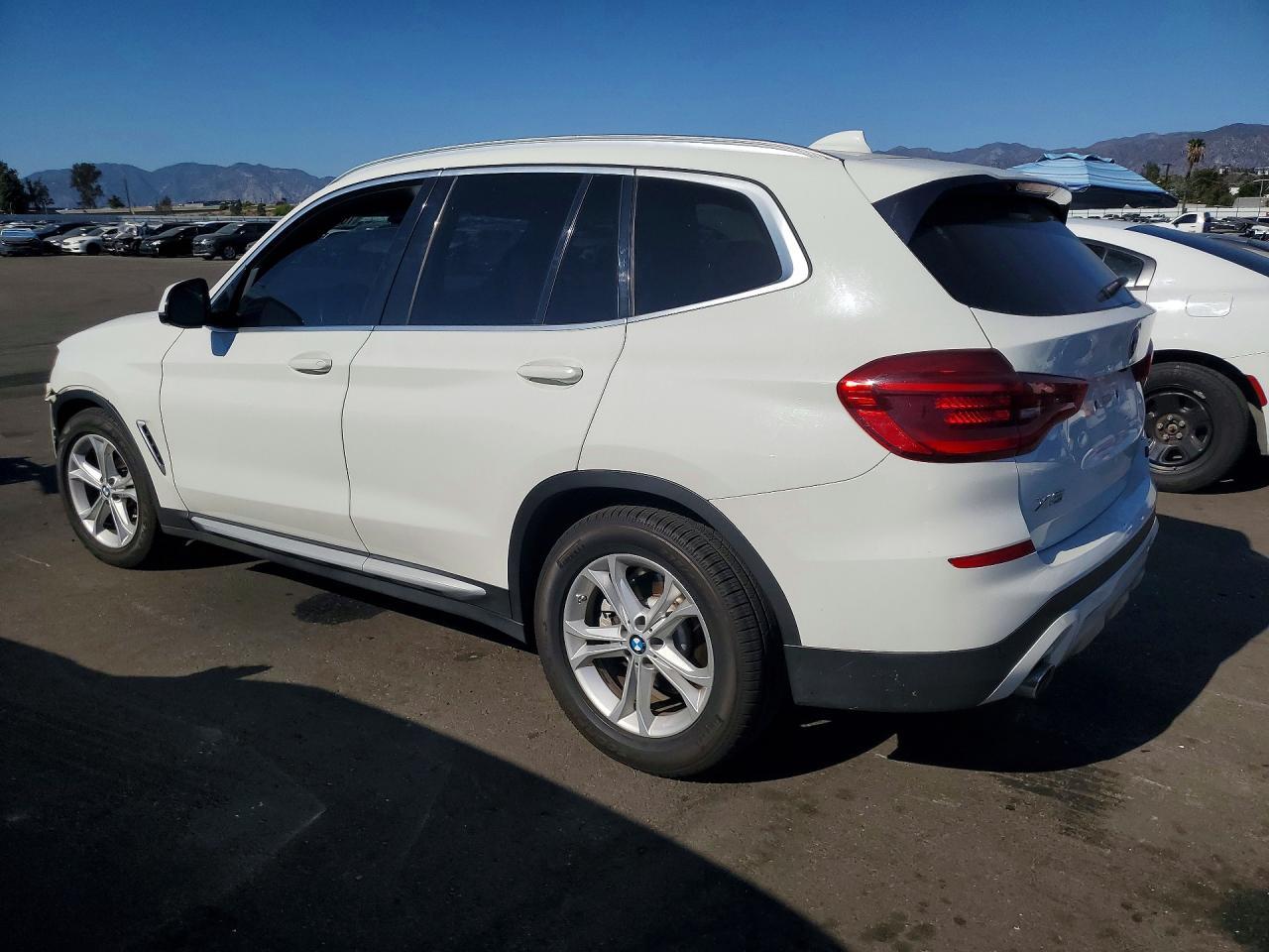 2020 BMW X3 Sdrive30I - zdjęcie 2