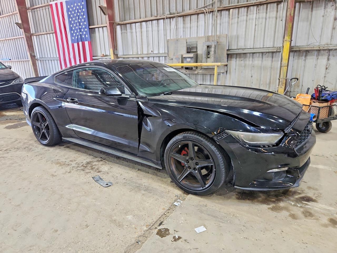 2015 Ford Mustang - zdjęcie 4