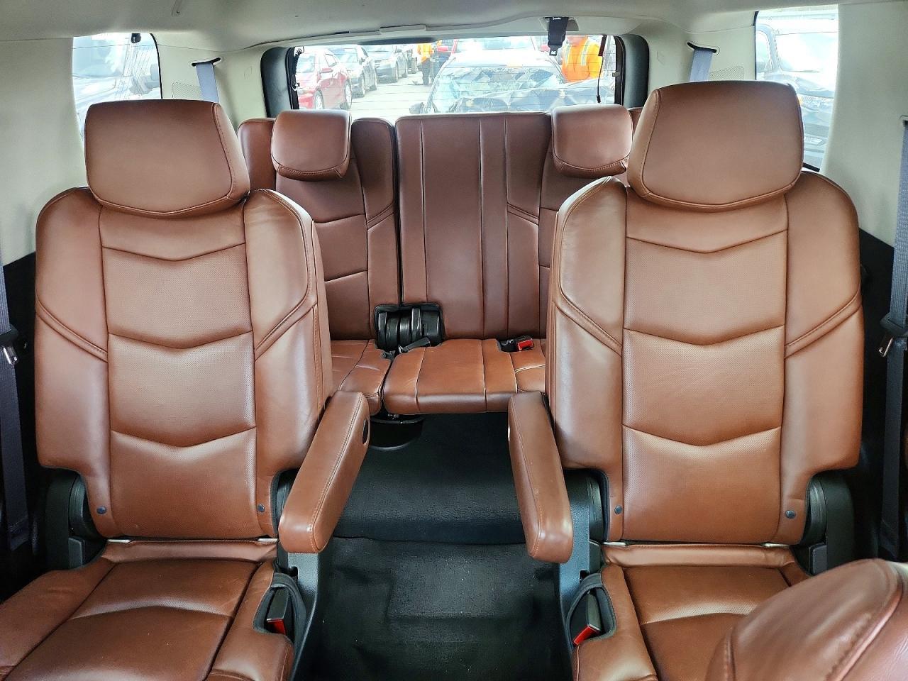 2016 Cadillac Escalade Premium - zdjęcie 10