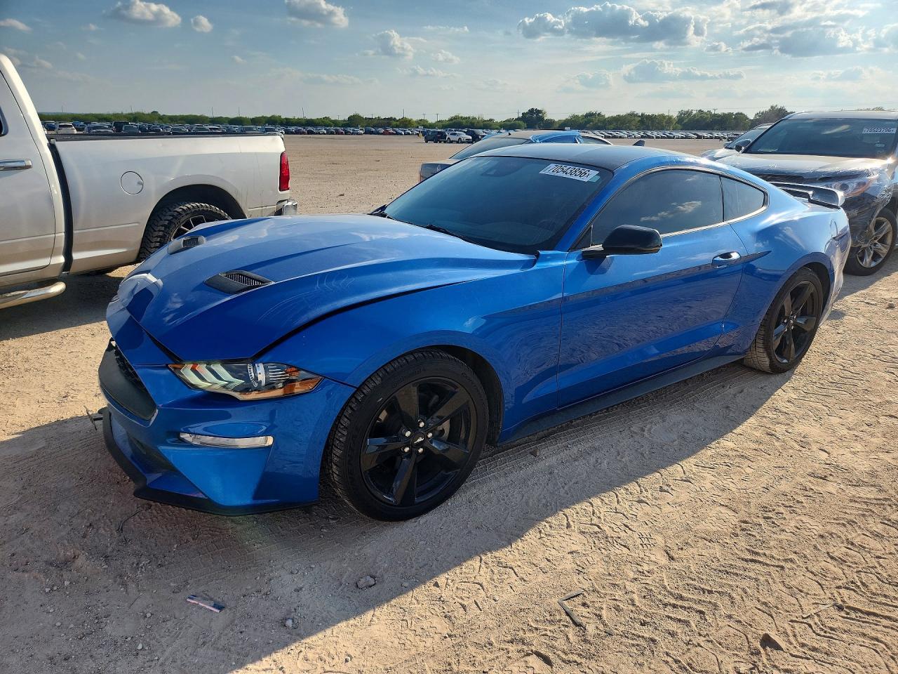2021 Ford Mustang - zdjęcie główne