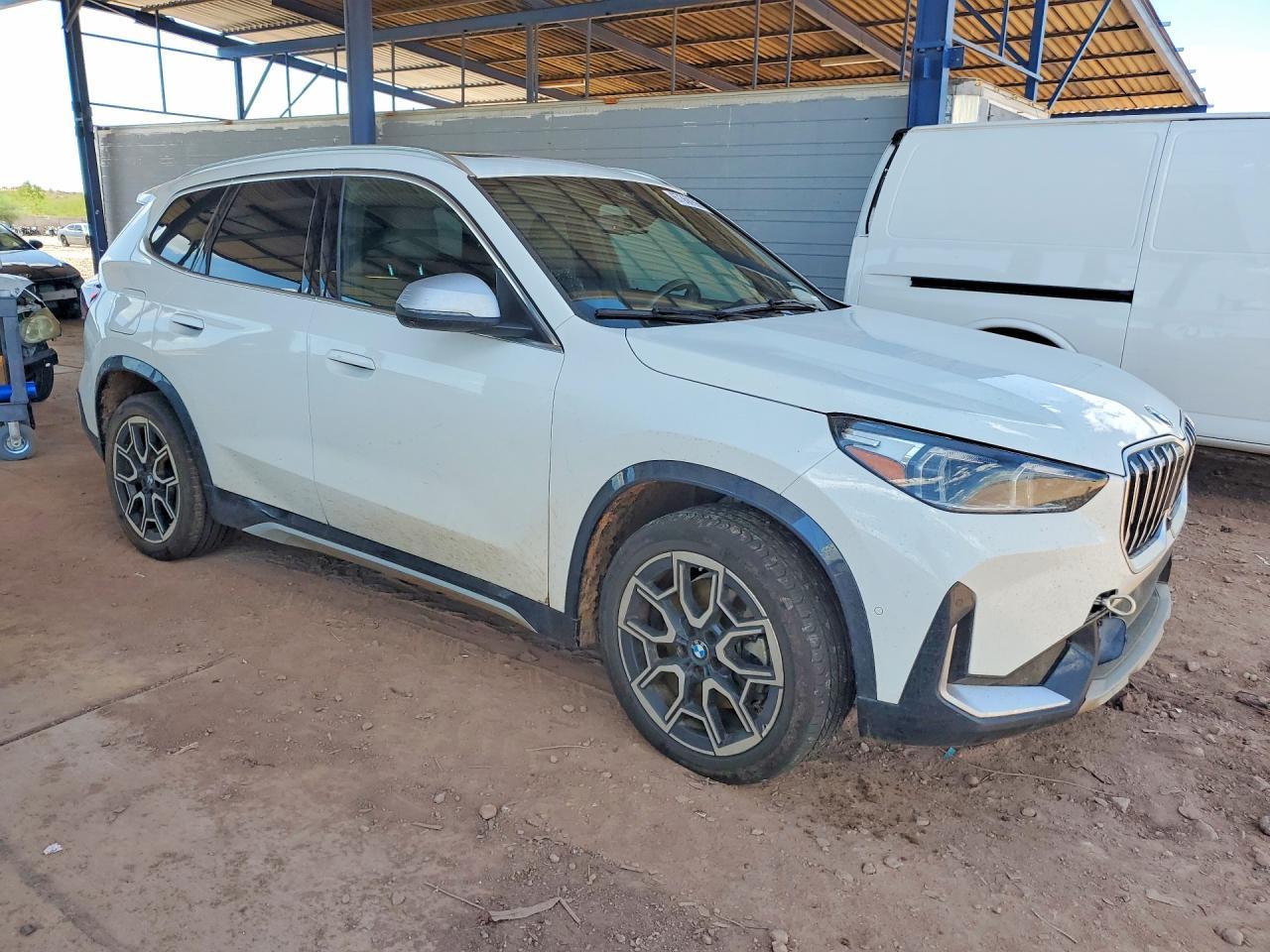 2023 BMW X1 xDrive28I - zdjęcie 4