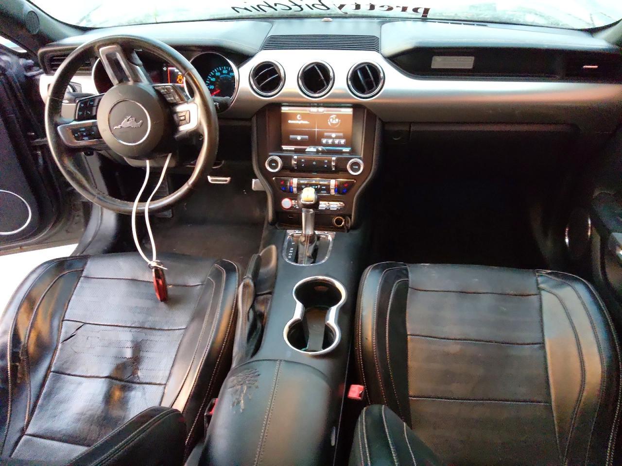 2015 Ford Mustang - zdjęcie 8