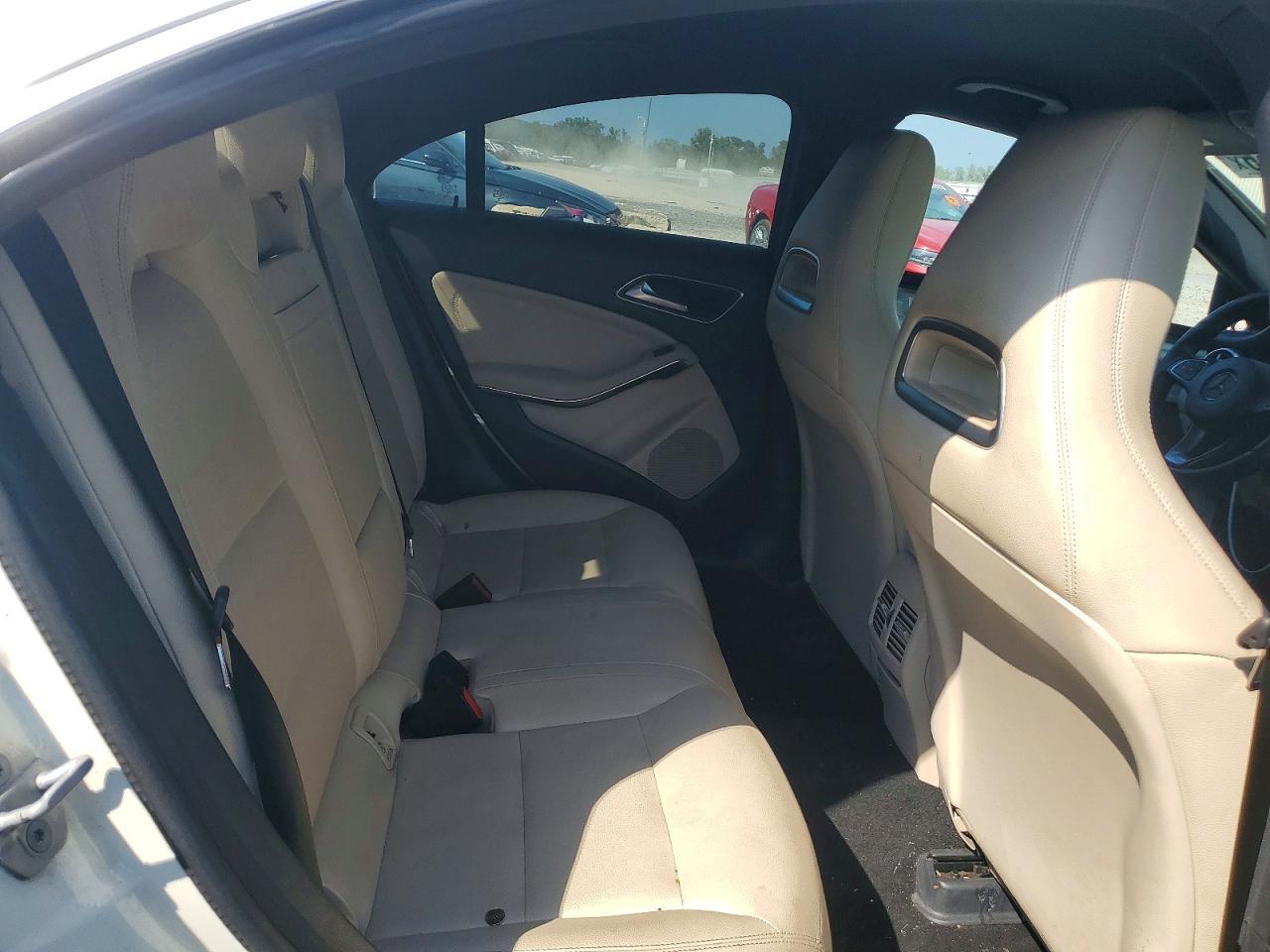 2017 Mercedes-Benz Cla 250 - zdjęcie 10