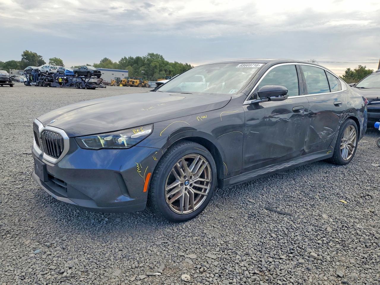 2024 BMW Seria 5 540i - zdjęcie główne