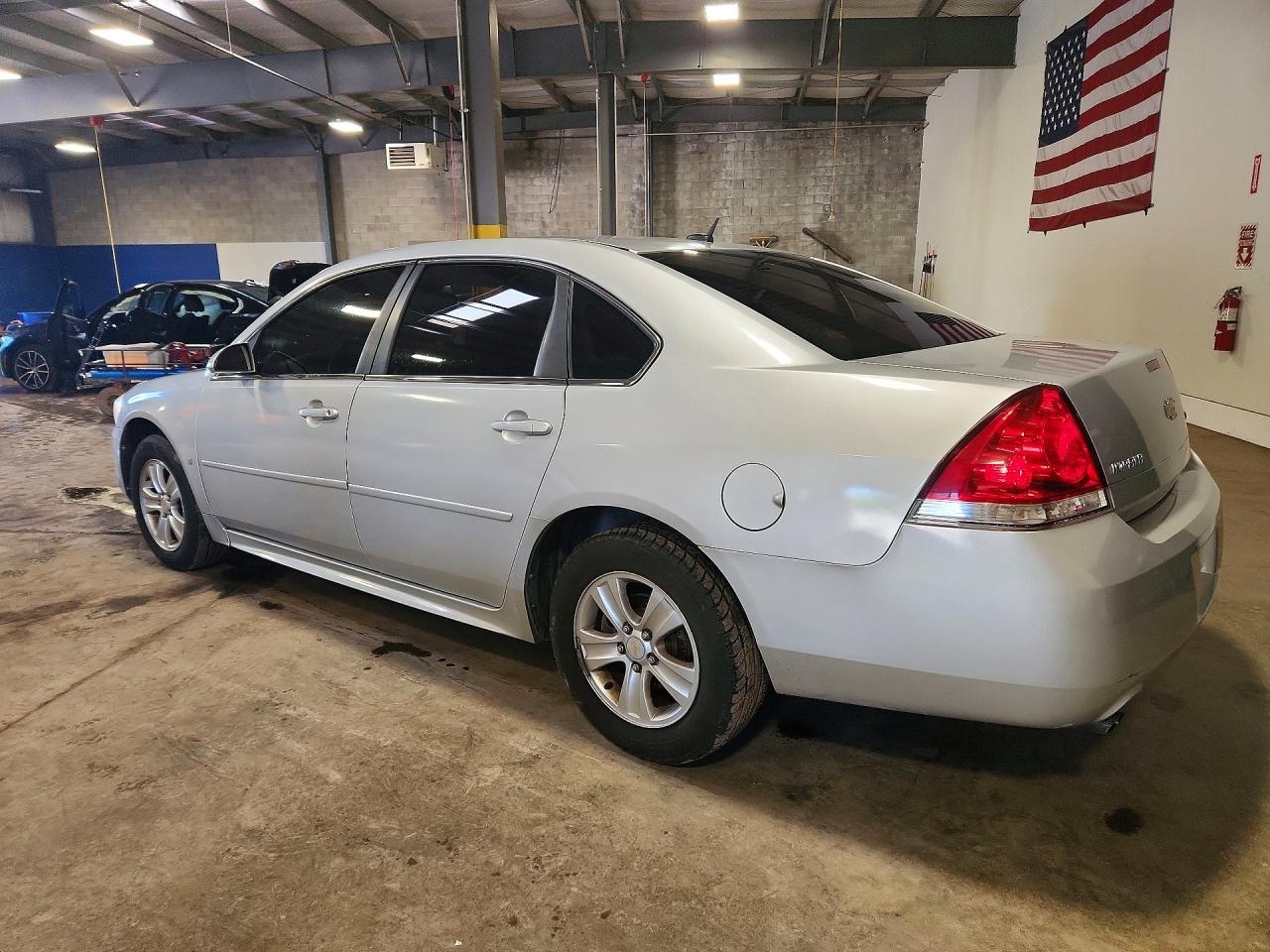 2013 Chevrolet Impala Ls - zdjęcie 2