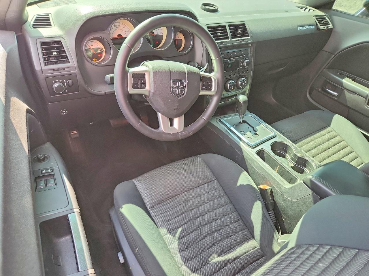 2014 Dodge Challenger Sxt - zdjęcie 8