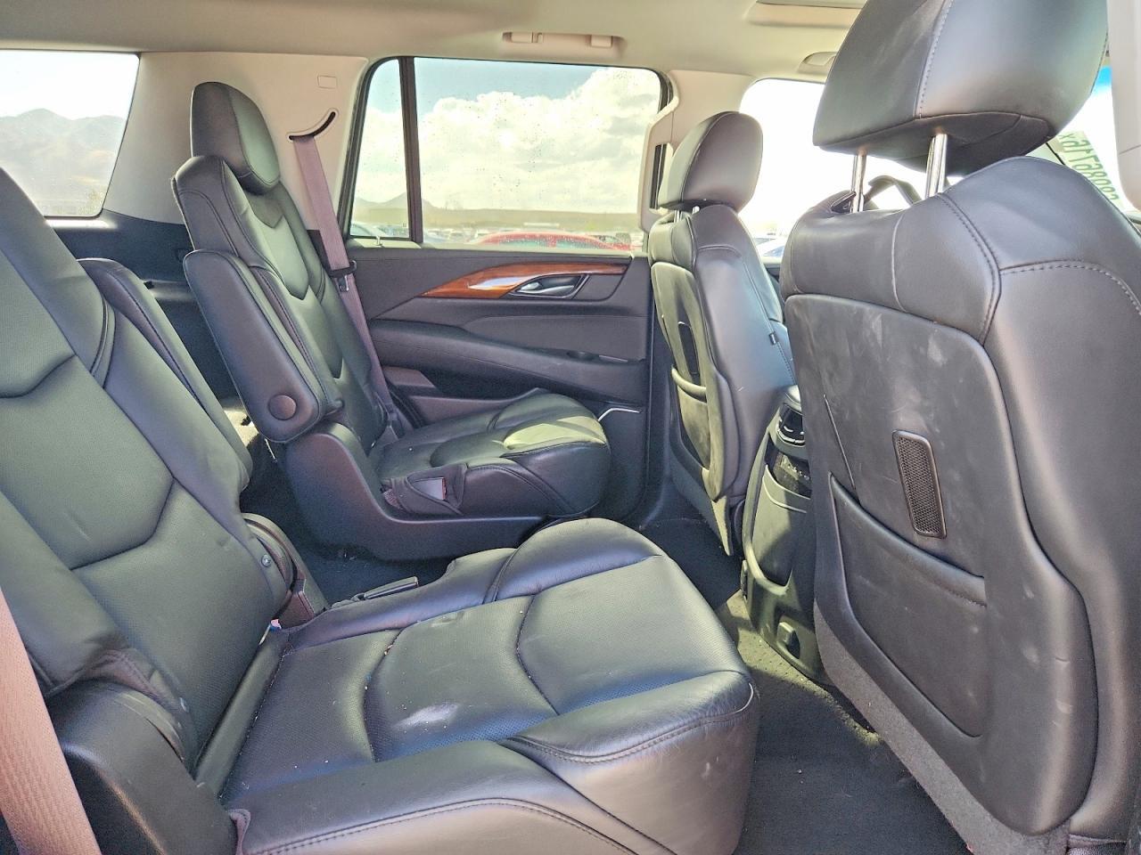 2017 Cadillac Escalade Luxury - zdjęcie 11