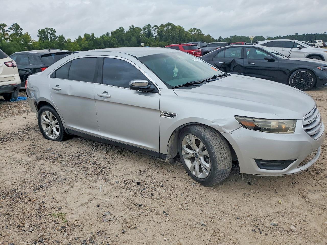 2015 Ford Taurus Limited - zdjęcie 4