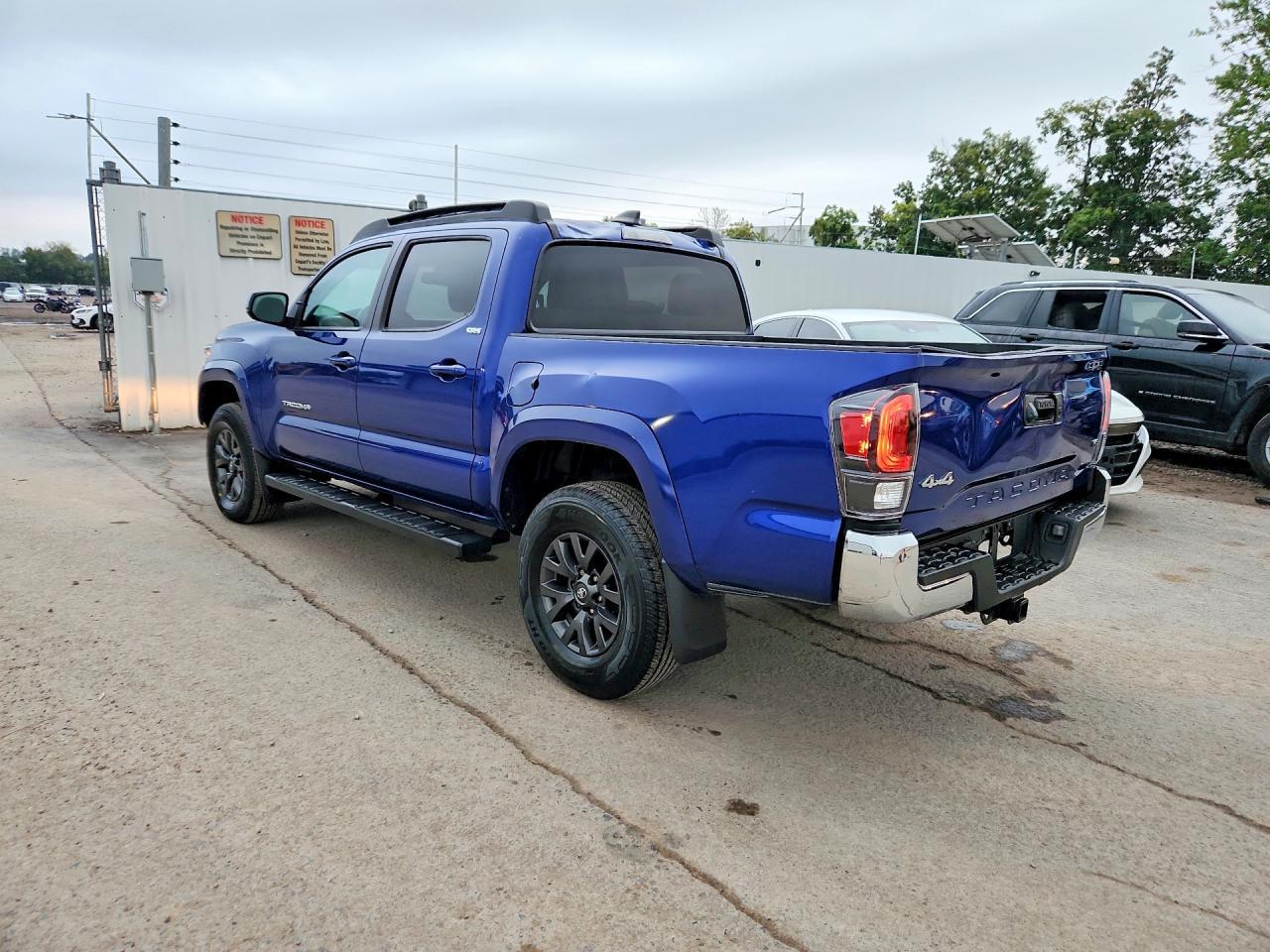 2022 Toyota Tacoma Sr5 V6 - zdjęcie 2
