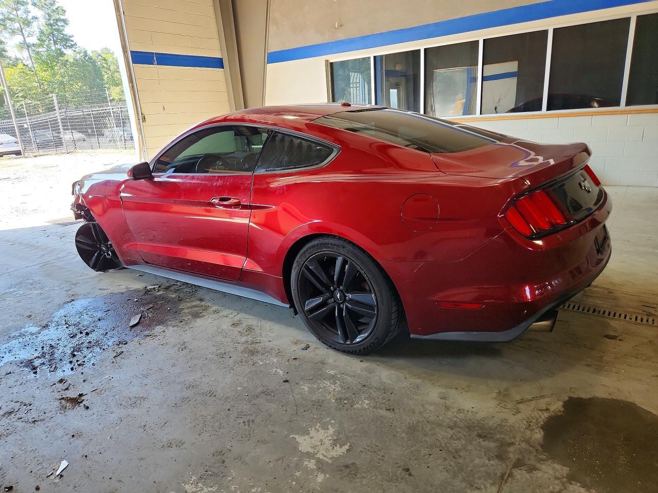 2016 Ford Mustang - zdjęcie 2