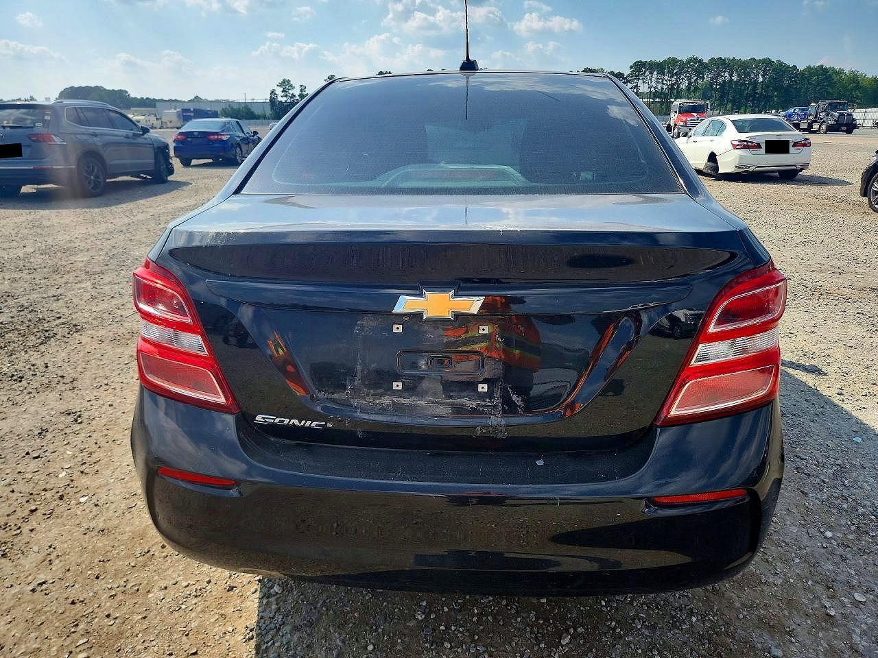 2018 Chevrolet Sonic Ls - zdjęcie 6