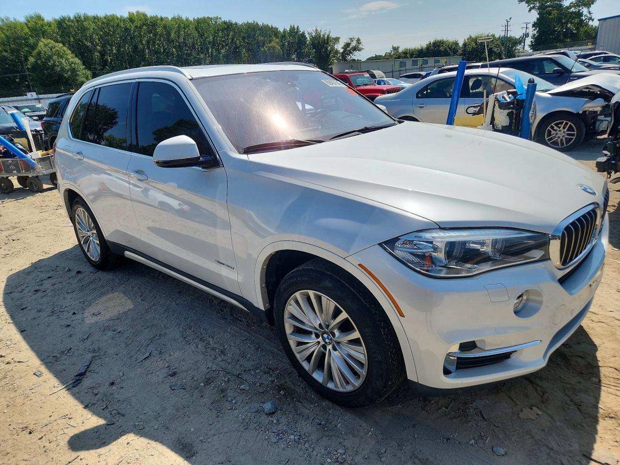 2016 BMW X5 xDrive35I - zdjęcie 4