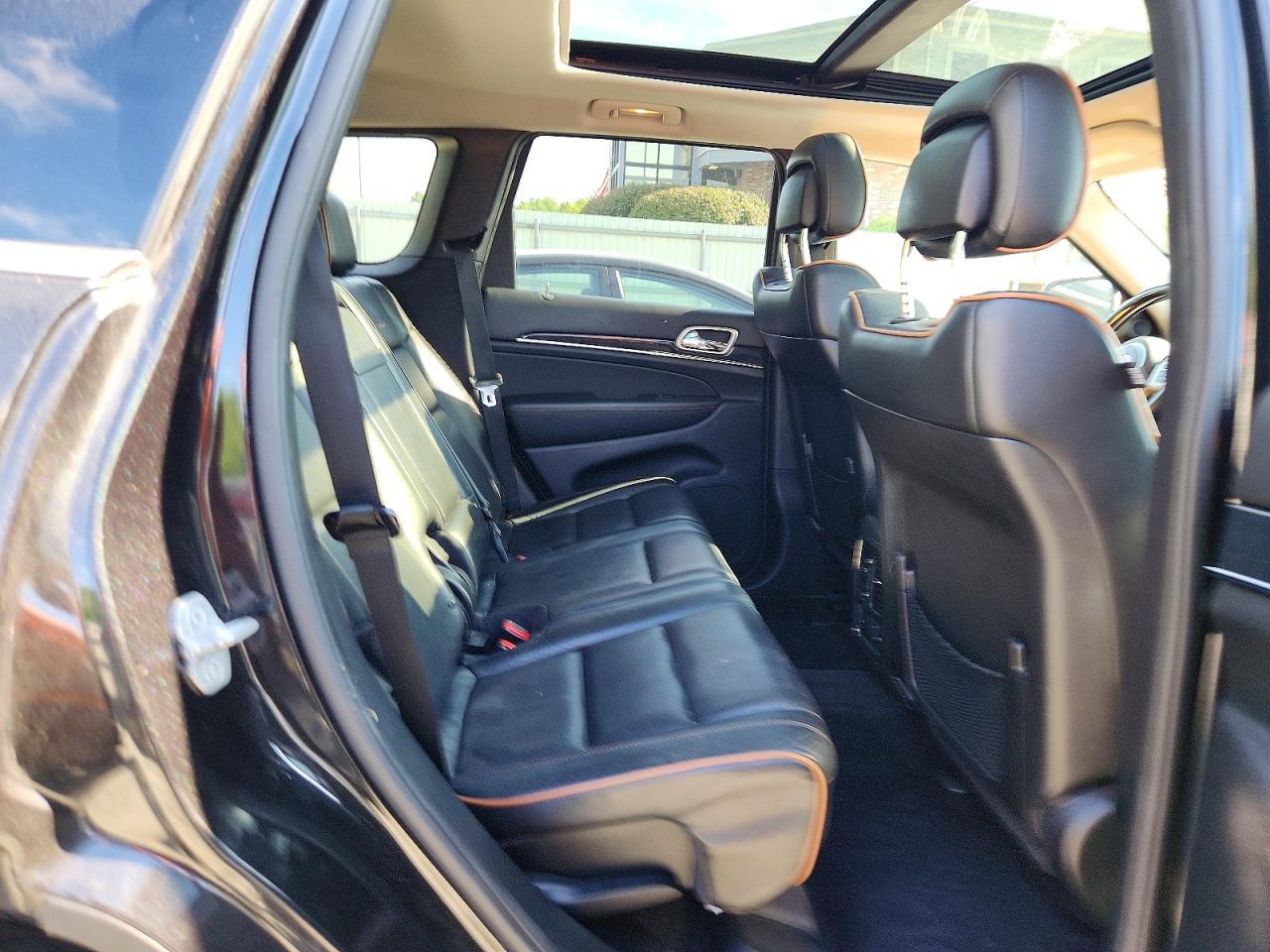2013 Jeep Grand Cherokee Overland - zdjęcie 11
