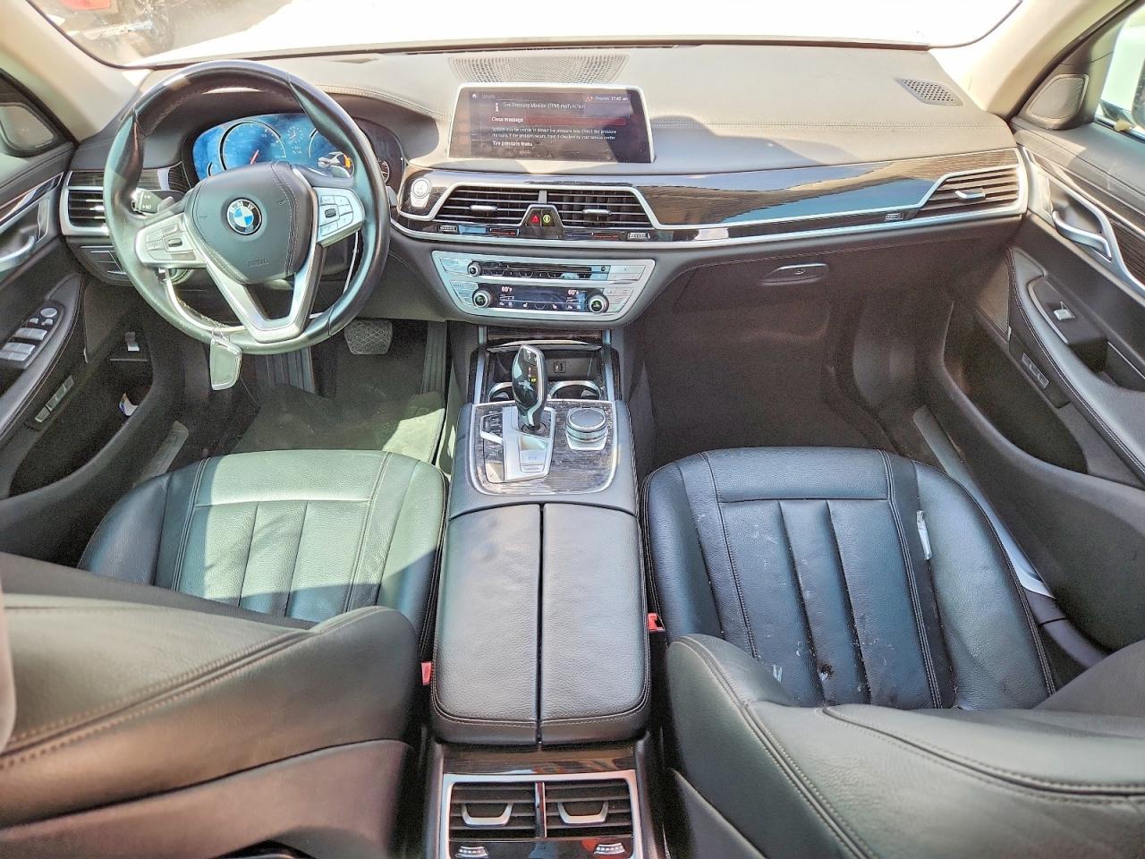 2018 BMW 740 I - zdjęcie 8