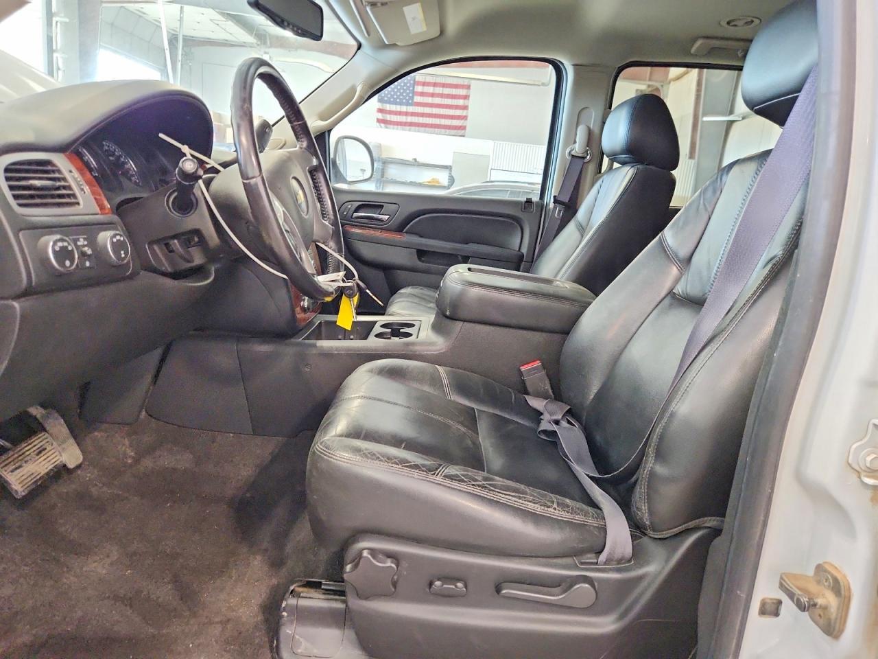 2014 Chevrolet Suburban K1500 Lt - zdjęcie 7